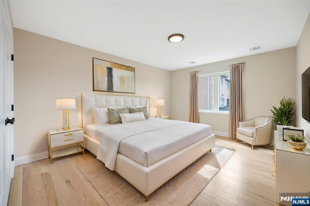 428 Lafayette Avenue — photo 29
