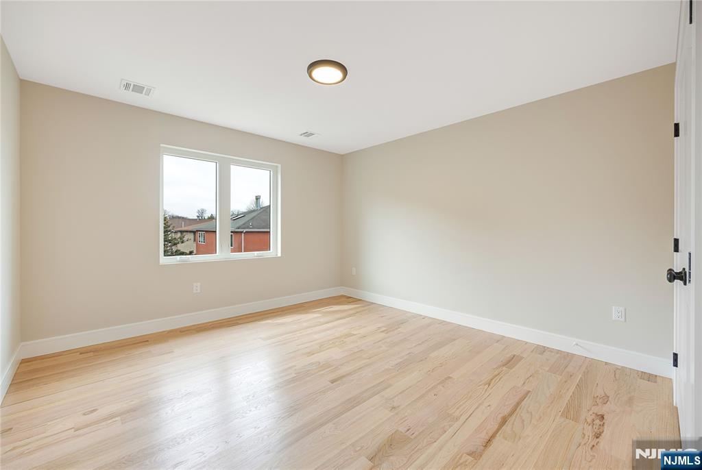 428 Lafayette Avenue — photo 32