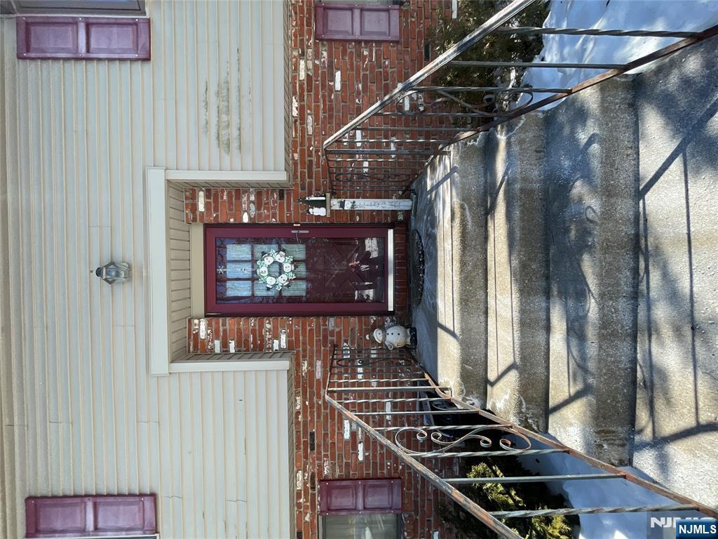 2212 Oakwood Lane - Photo 2