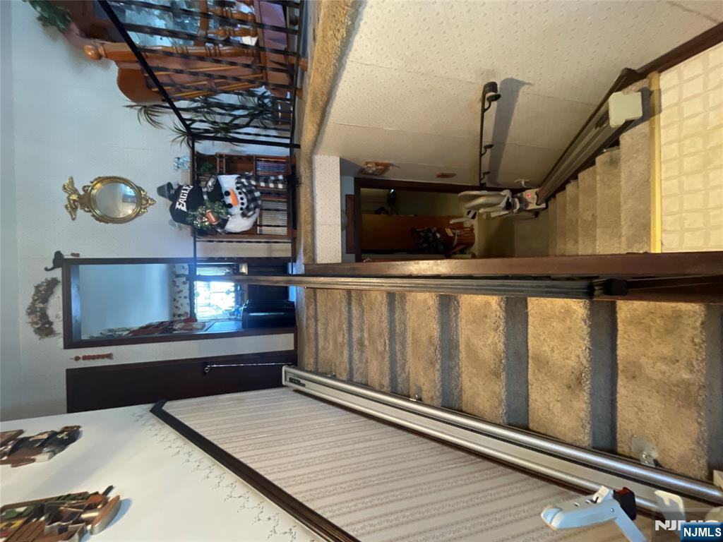 2212 Oakwood Lane - Photo 3