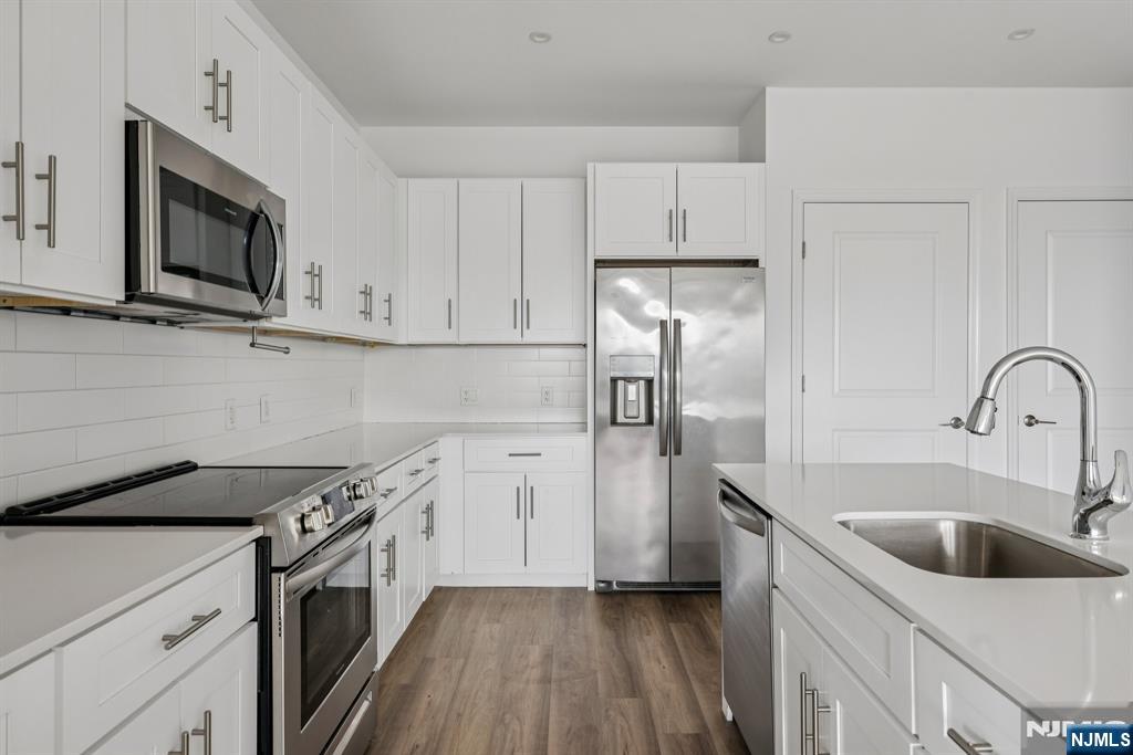 2 Executive, #821, Fort Lee, NJ 07024 Listing Photo  6
