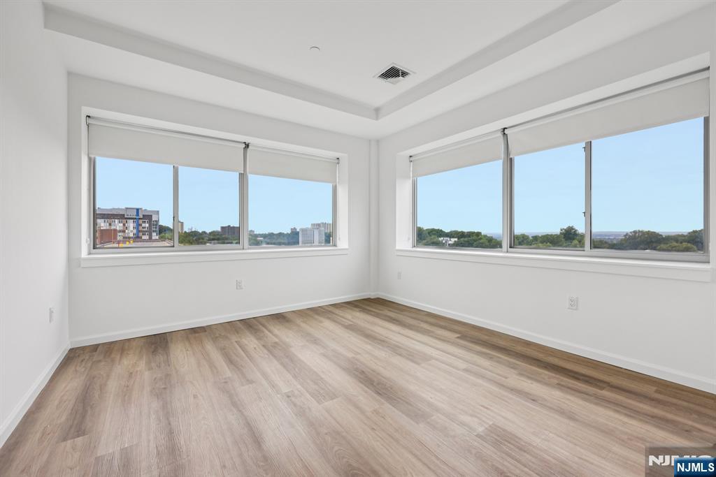 2 Executive, #821, Fort Lee, NJ 07024 Listing Photo  7