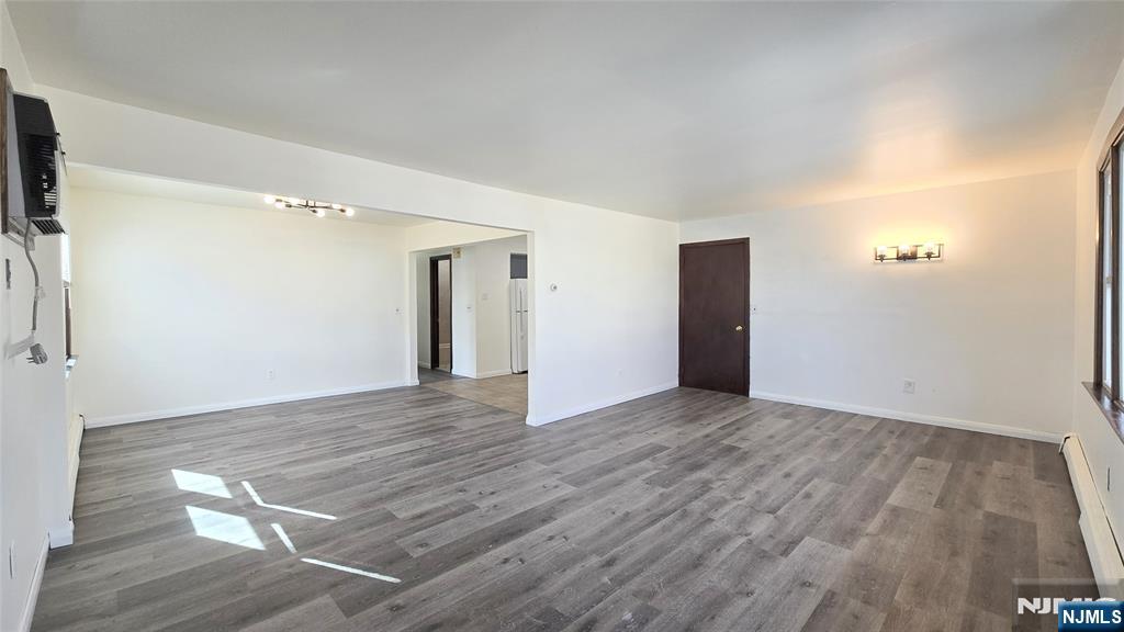 388 Garibaldi Avenue - Photo 2