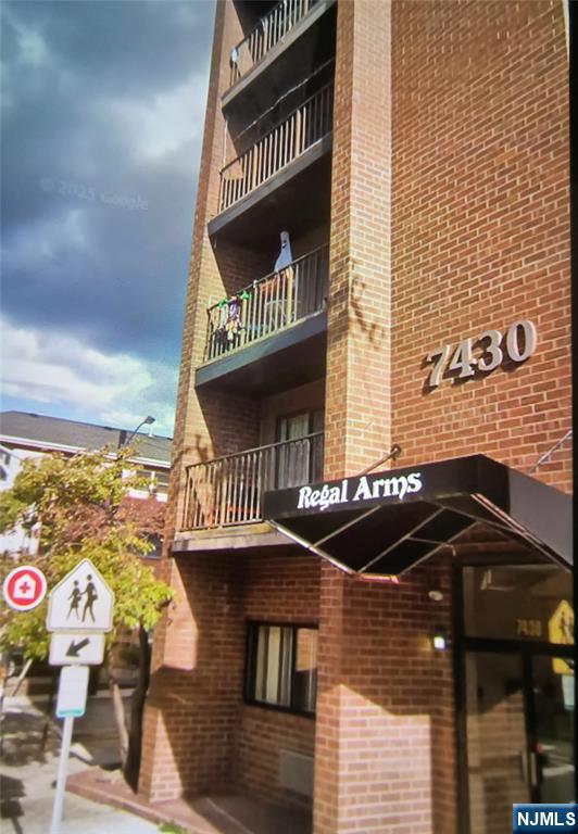 521 Piermont Avenue, River Vale, NJ, 07675