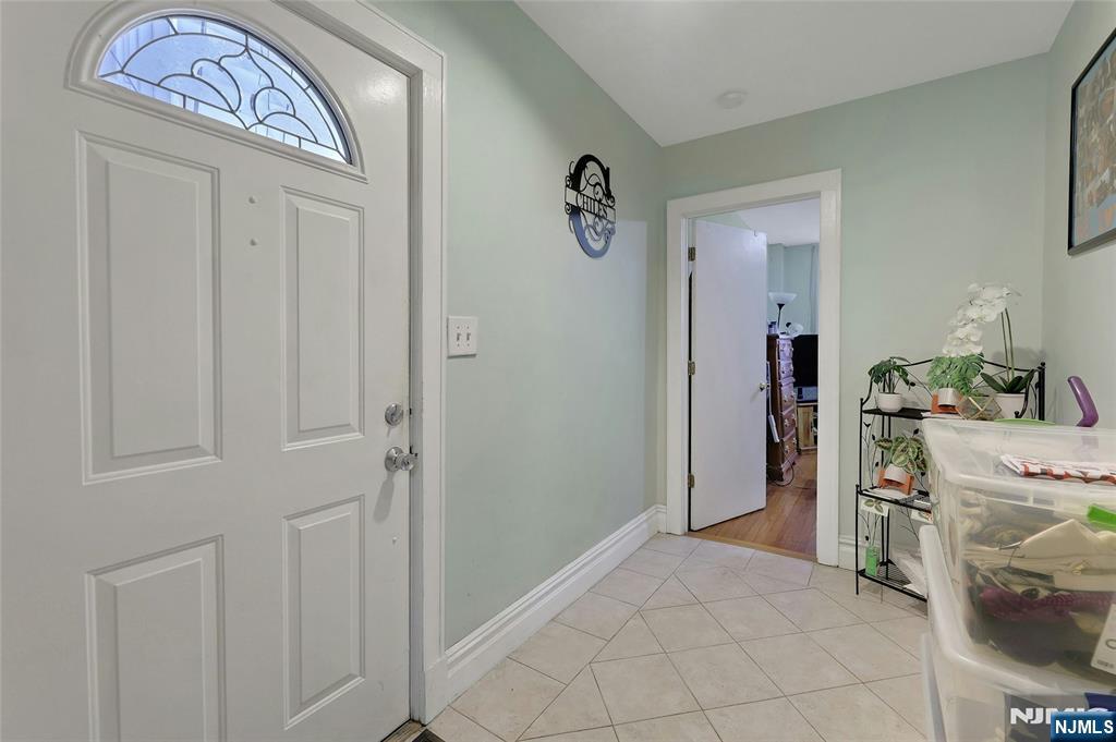 251 Grant Avenue - Photo 2