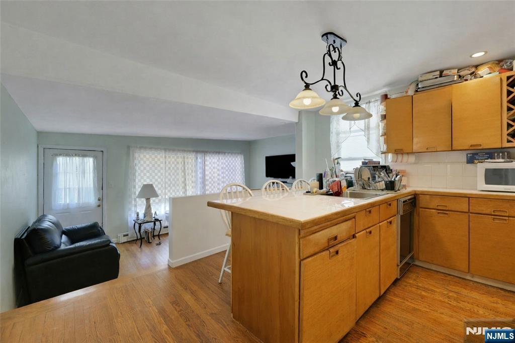 251 Grant Avenue - Photo 4