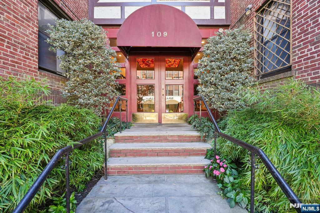 521 Piermont Avenue, River Vale, NJ, 07675