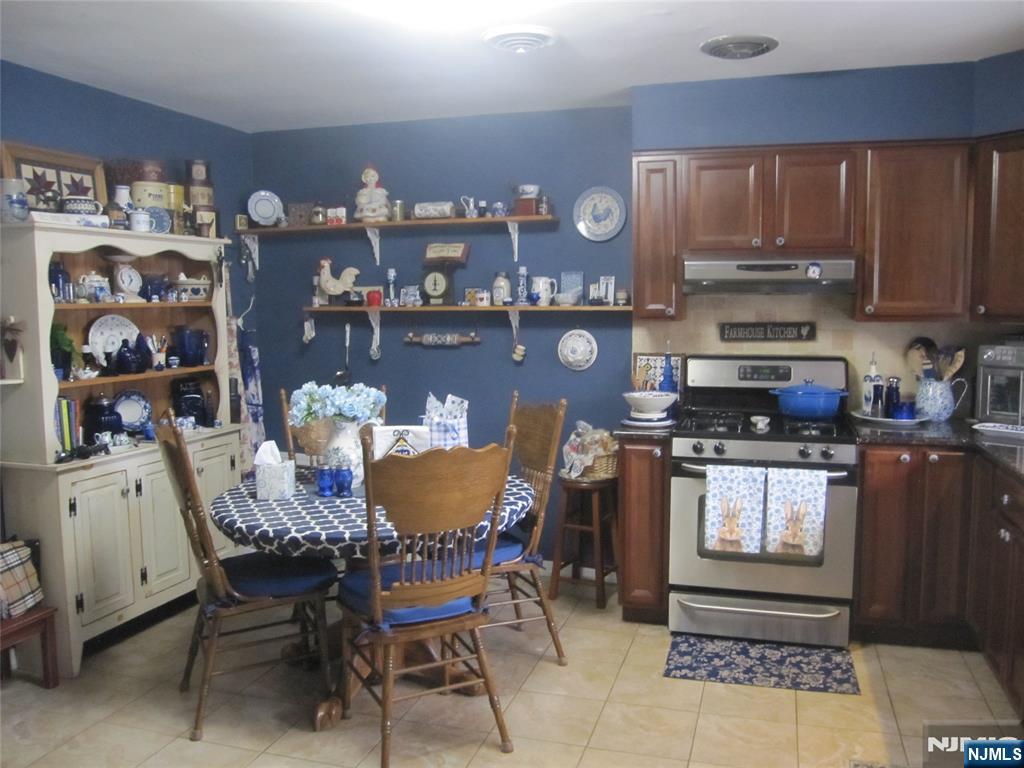 209 Tremont Avenue, Fort Lee, NJ 07024 Listing Photo  13
