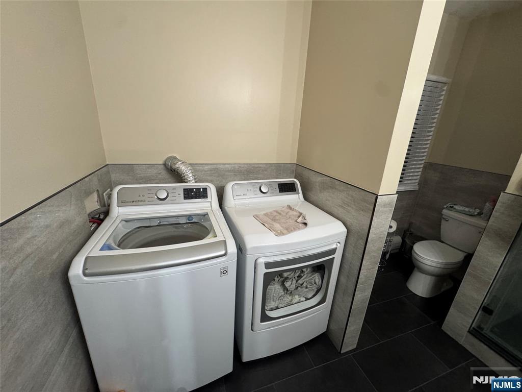 225 19th Street - Photo 9
