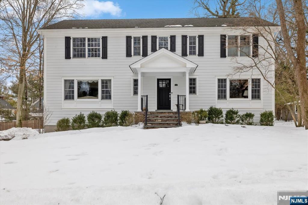 4 Lindeman Avenue - Photo 2