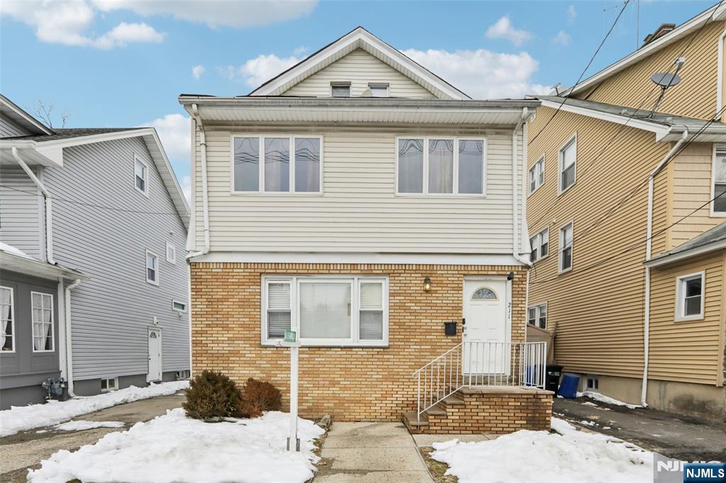 211 Newark Avenue - Photo 1