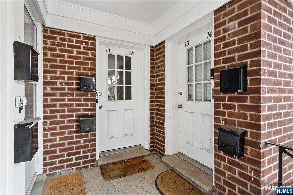25 River Road B11 - Photo 2