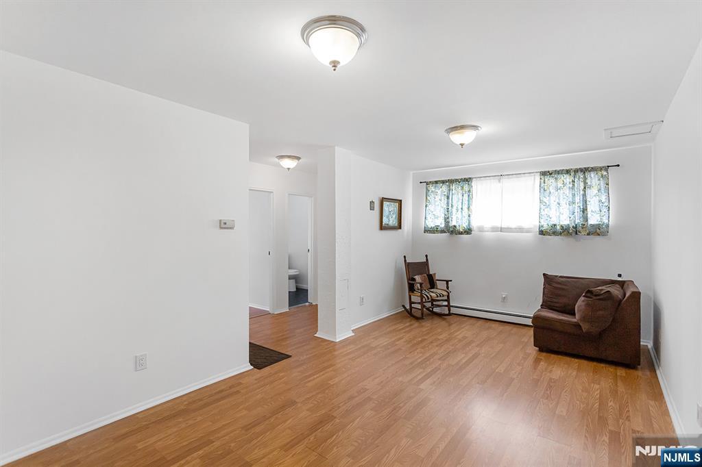 25 River Road #B11