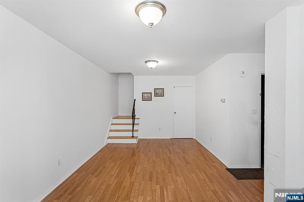 25 River Road #B11