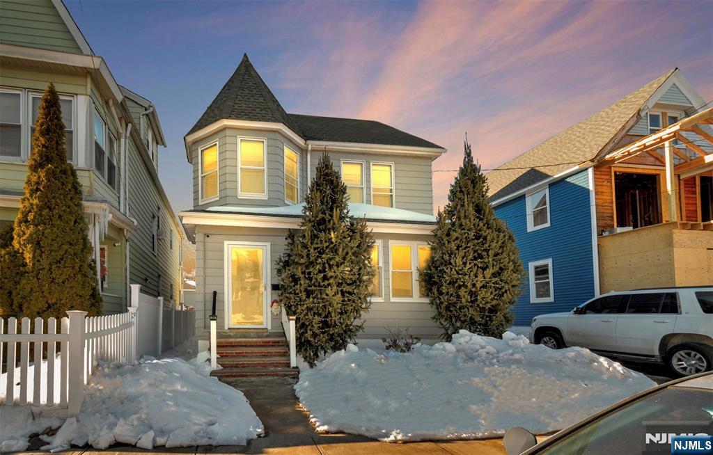 35 Melbourne, Woodbridge Proper, NJ, 07095