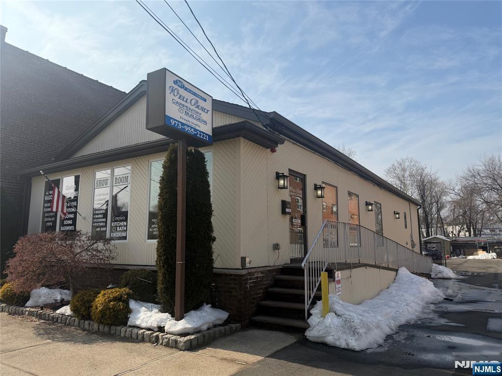 307 Main Street - Photo 2