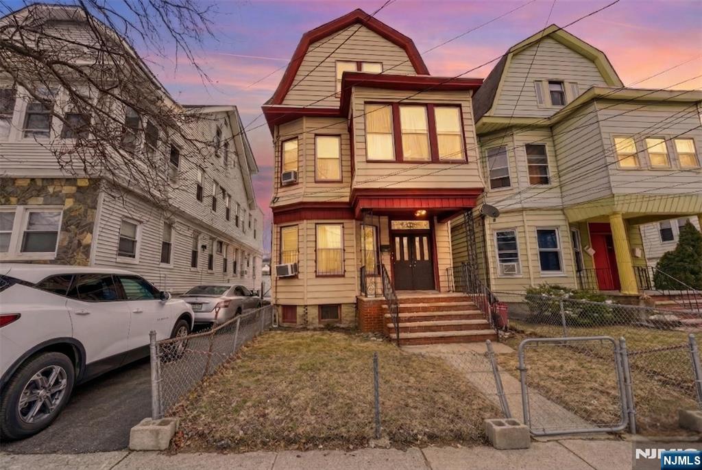 34 Leo Place - Photo 1