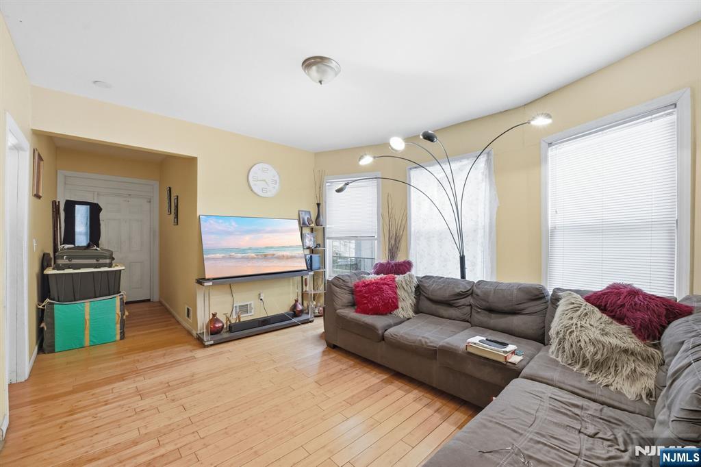 38 Mapes Avenue, Newark, NJ, 07112