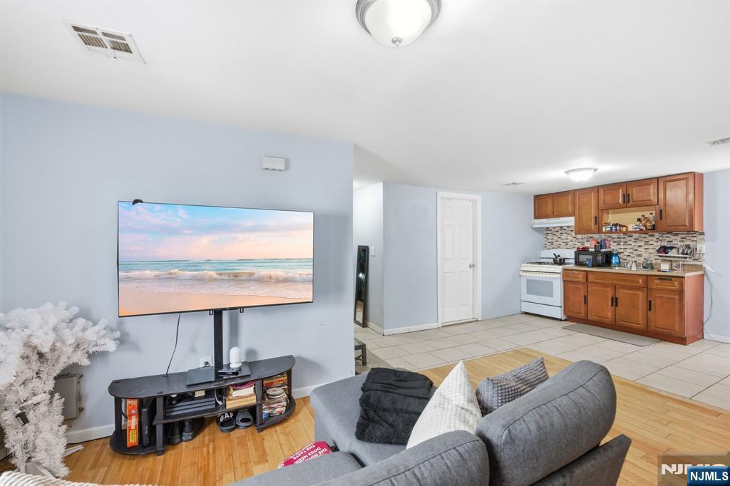 38 Mapes Avenue, Newark, NJ, 07112