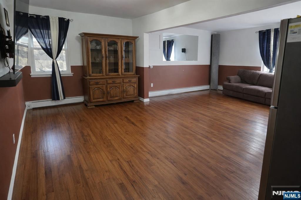 269 Delano Place - Photo 3