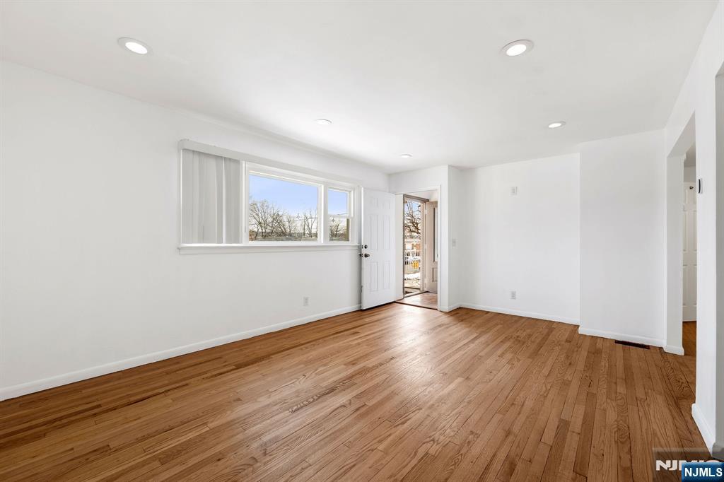 86 Katz Avenue - Photo 3