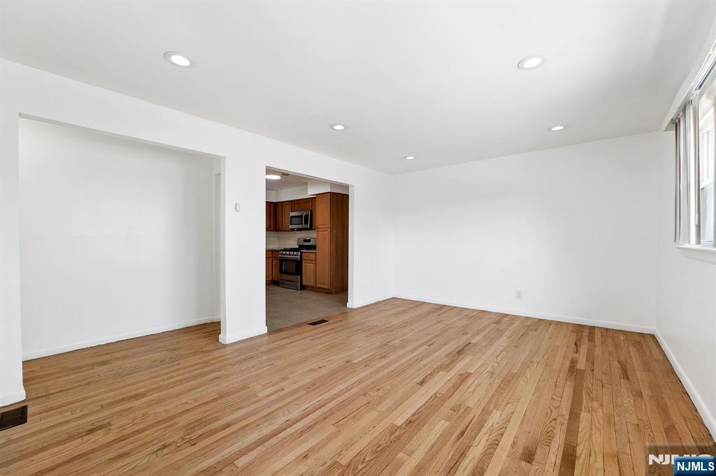 86 Katz Avenue - Photo 4