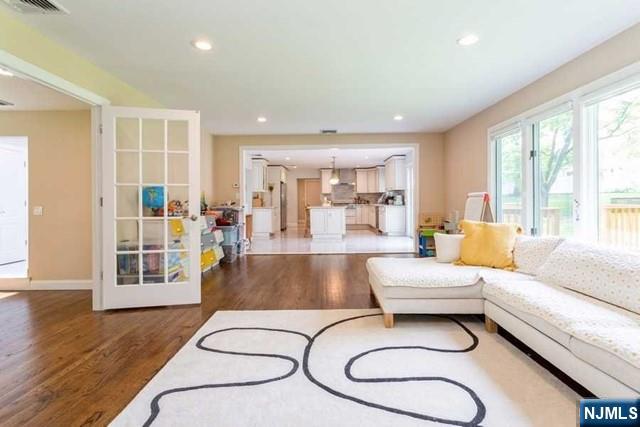 18 Cedar, Closter, NJ, 07624