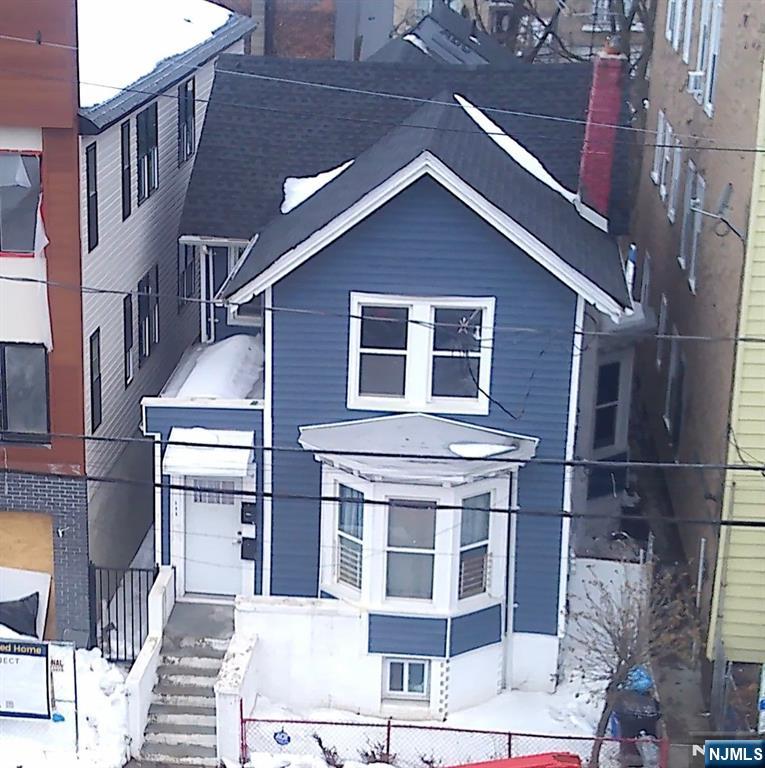 111 Ridgewood Avenue - Photo 1