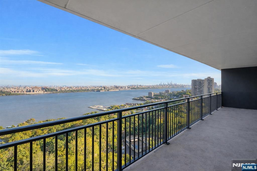 1500 Palisade Avenue UNIT 20A, Fort Lee, NJ, 07024