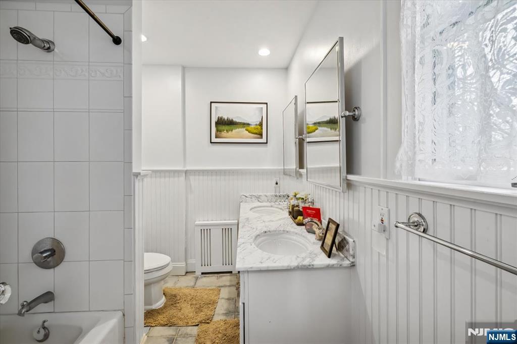 138 Chestnut Ridge Road, Saddle River, NJ, 07458