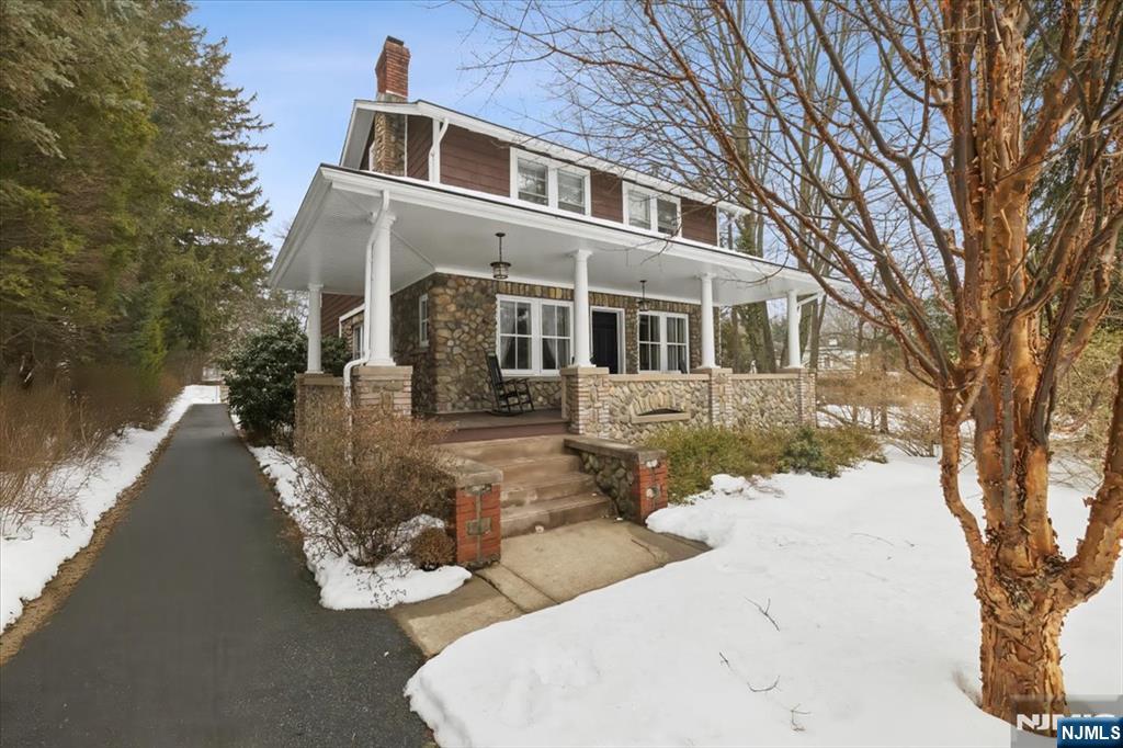 138 Chestnut Ridge Road, Saddle River, NJ, 07458