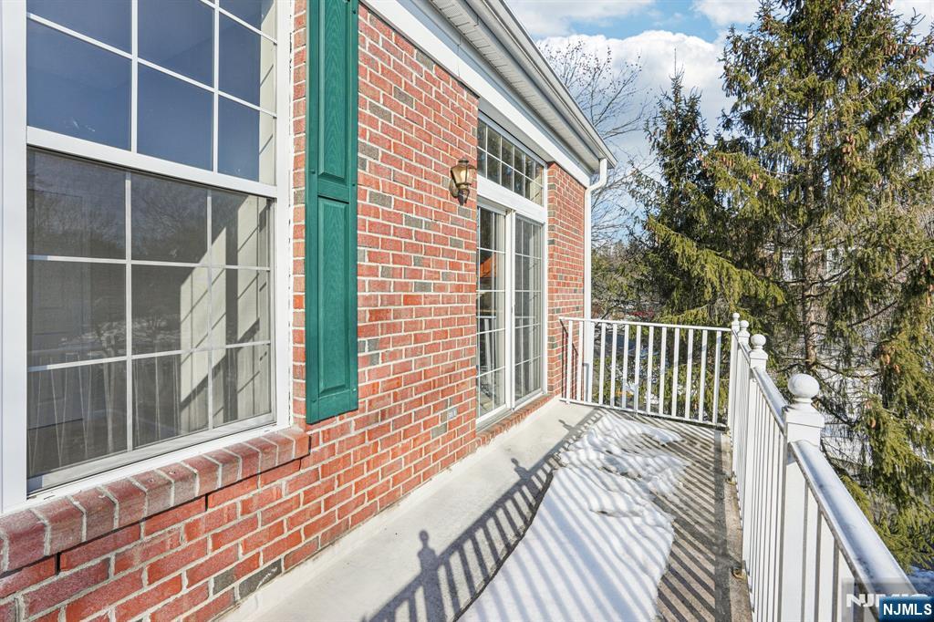 516 Four Seasons Drive