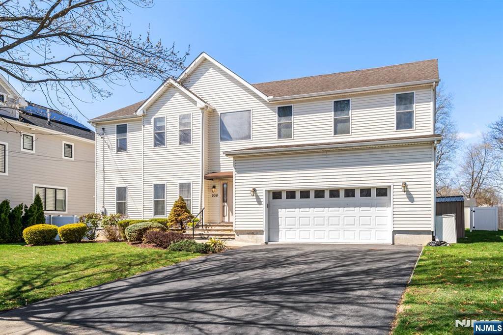 13 Munsey Road, Emerson, NJ, 07630