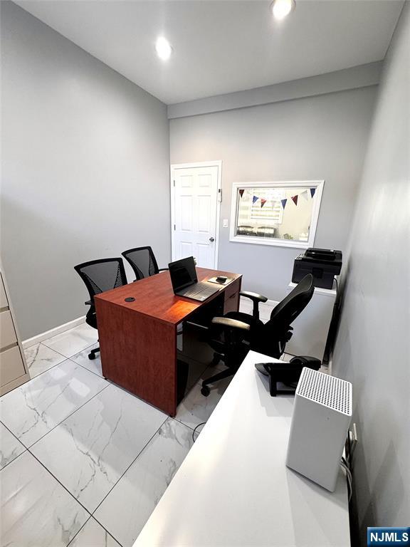 303 Semel Avenue - Photo 2