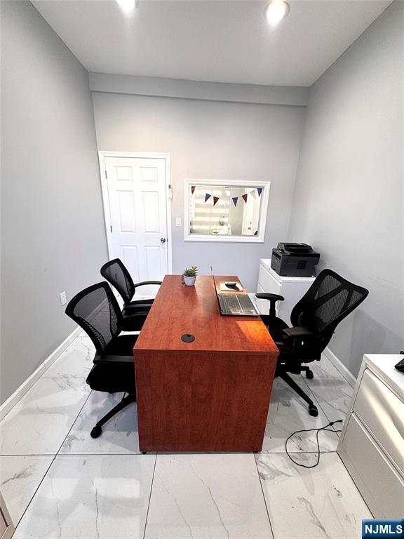 303 Semel Avenue - Photo 4