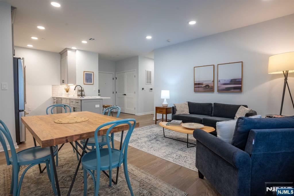 92 Lakeview Terrace, Oakland, NJ, 07436