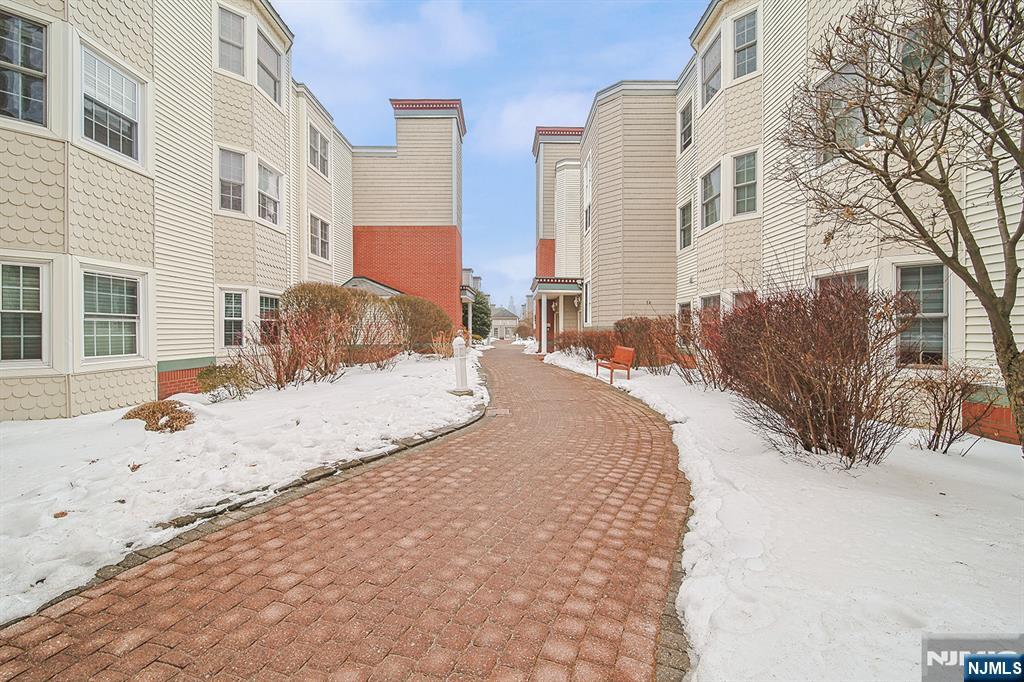 321 The Promenade - Photo 1