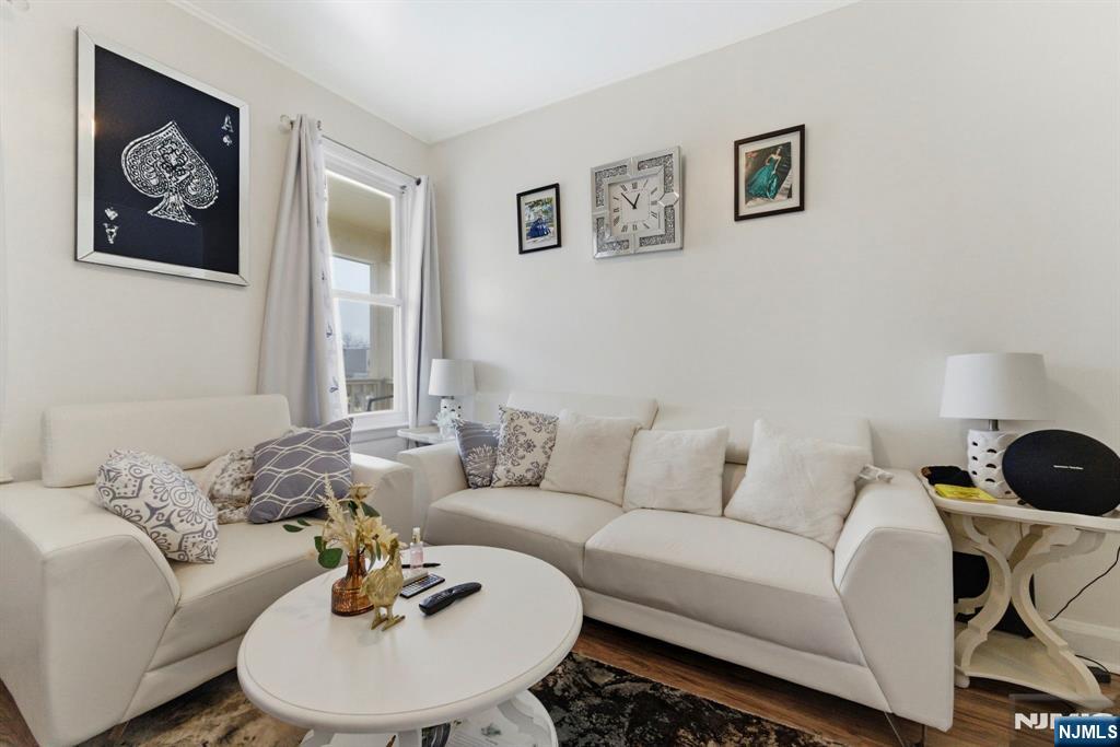 76 Heckel Street - Photo 2