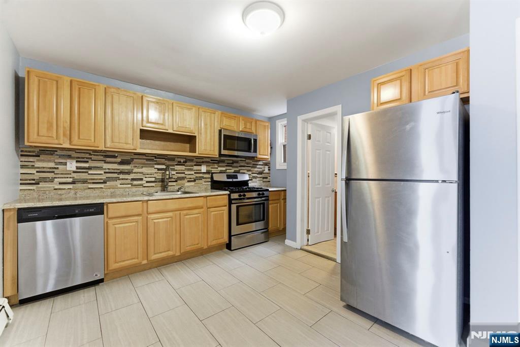 76 Heckel Street - Photo 4