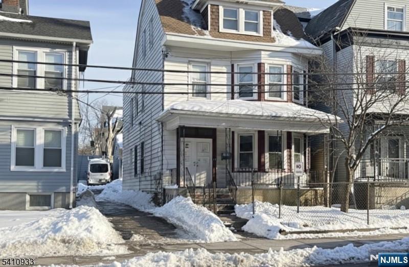 922 Grove Street - Photo 1