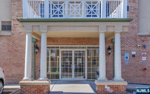 2205 Windsor Park Court 205 - Photo 5