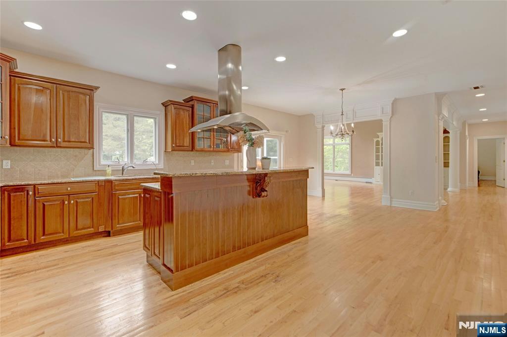 501 Clinton Avenue — photo 7