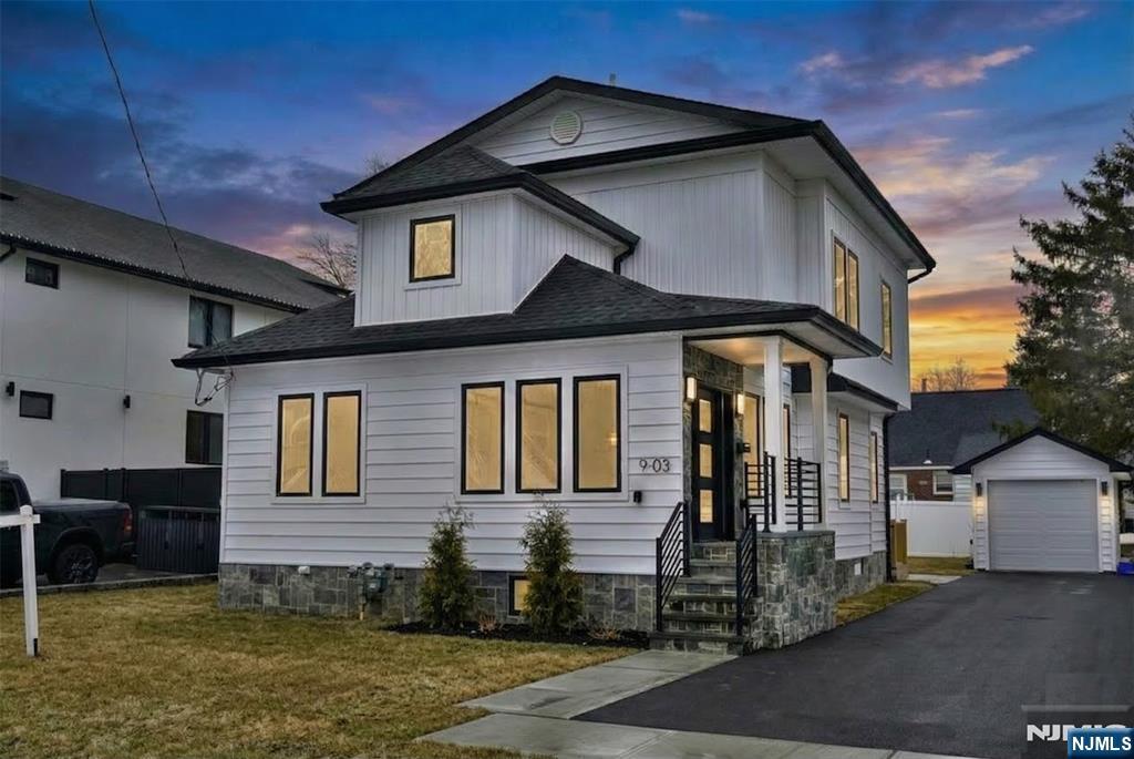 9-03 5th Street - Photo 2