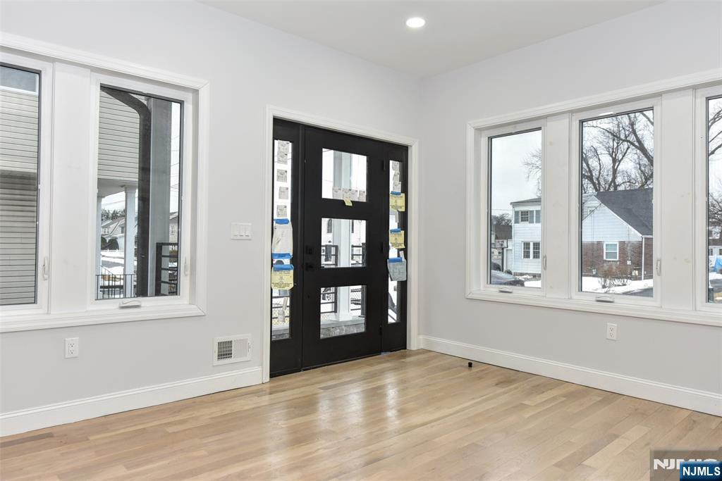 9-03 5th Street - Photo 4