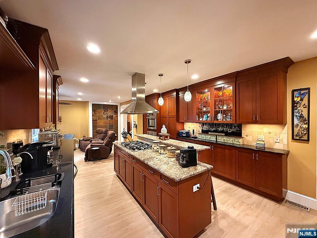 632 Belgrove Drive — photo 18