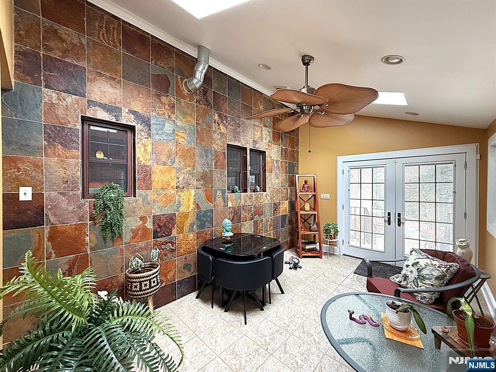 632 Belgrove Drive — photo 25