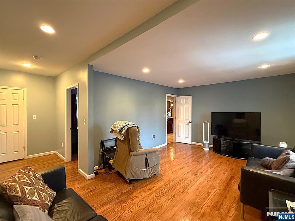 632 Belgrove Drive — photo 29