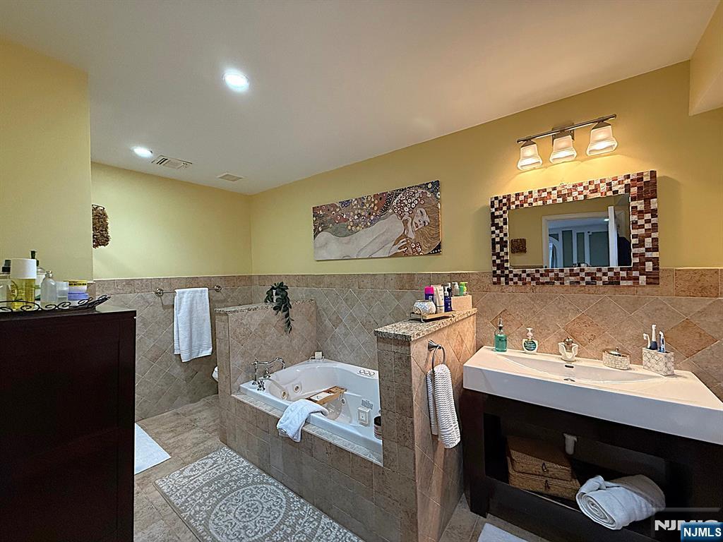 632 Belgrove Drive — photo 40