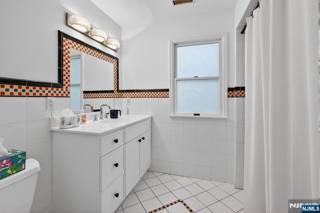 29 Temple Place, Passaic, NJ, 07055