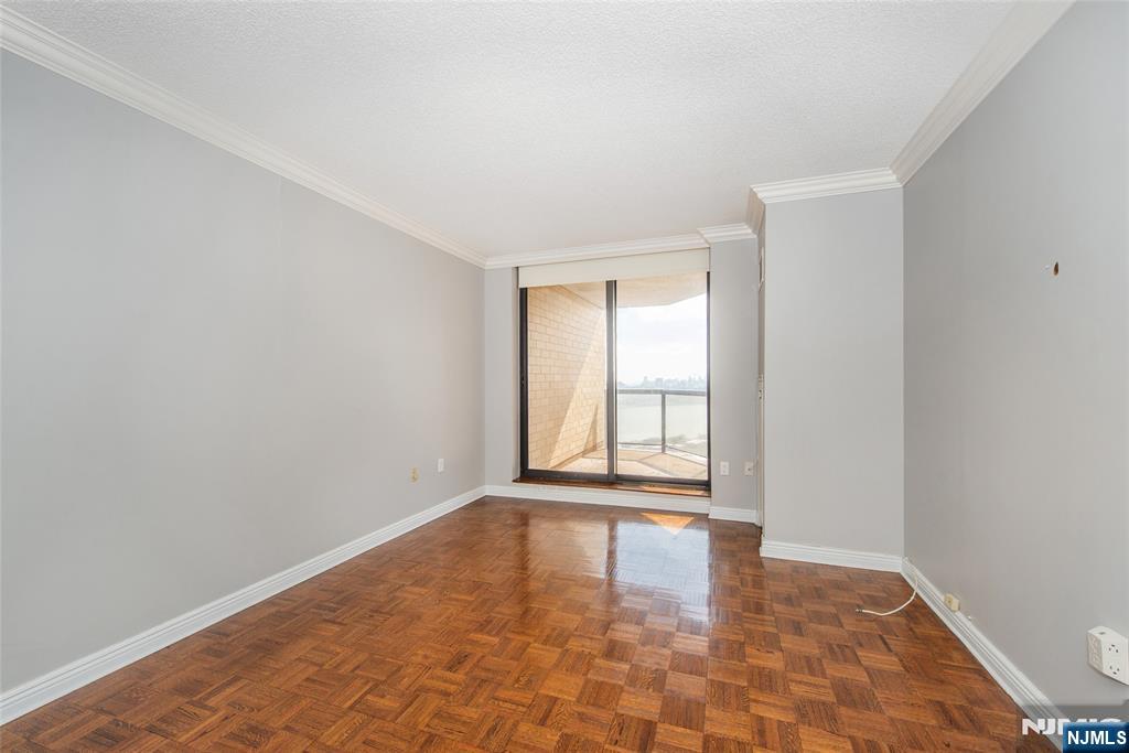 900 Palisade UNIT 18N, Fort Lee, NJ, 07024